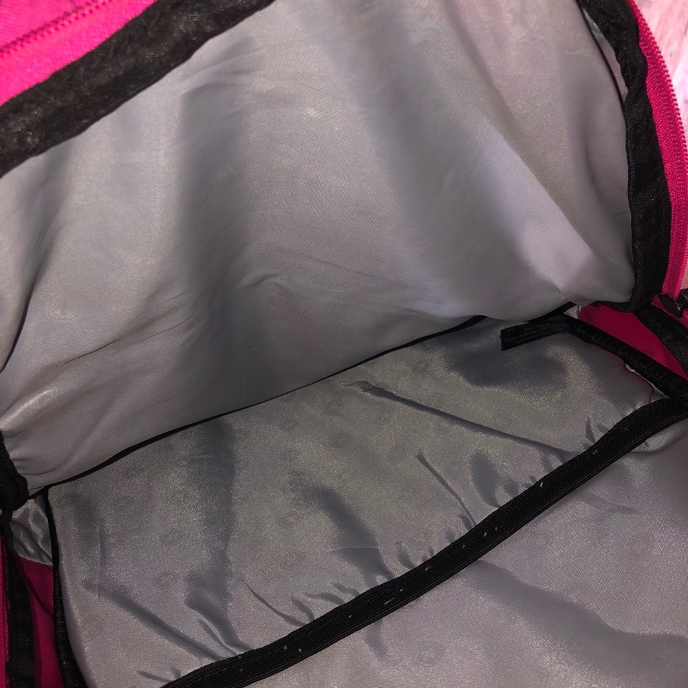 Pink Swiss gear backpack - Picture 2 of 4